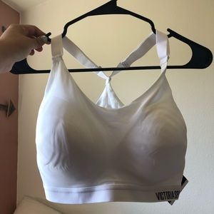 Brand new VS sports bra